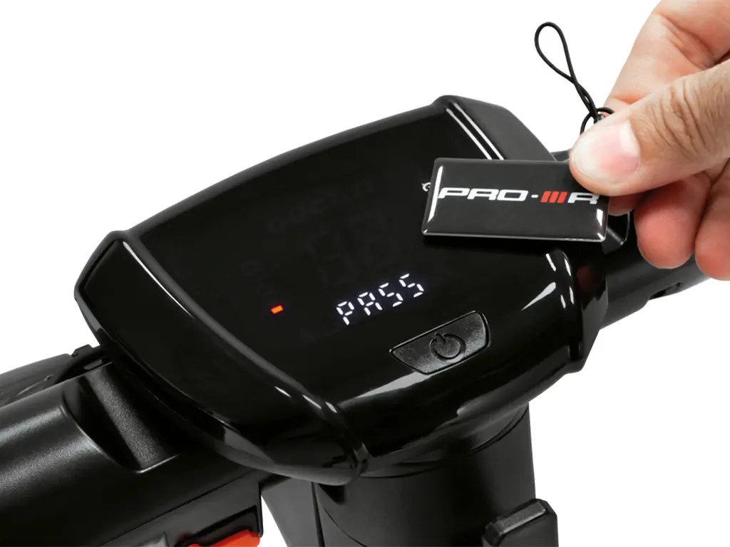 Trotineta electrica Ducati Pro-III R ASMotor 500W, auton. 40km, vit max 25 Km/h - imagine 15